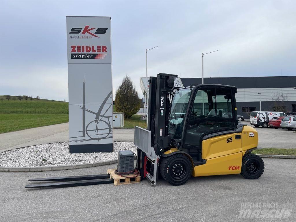 TCM FHB50-E1 Electric Forklifts