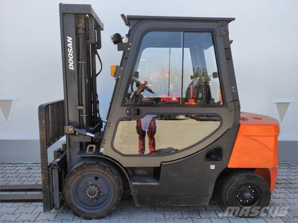 Doosan D30 GP Diesel Forklifts
