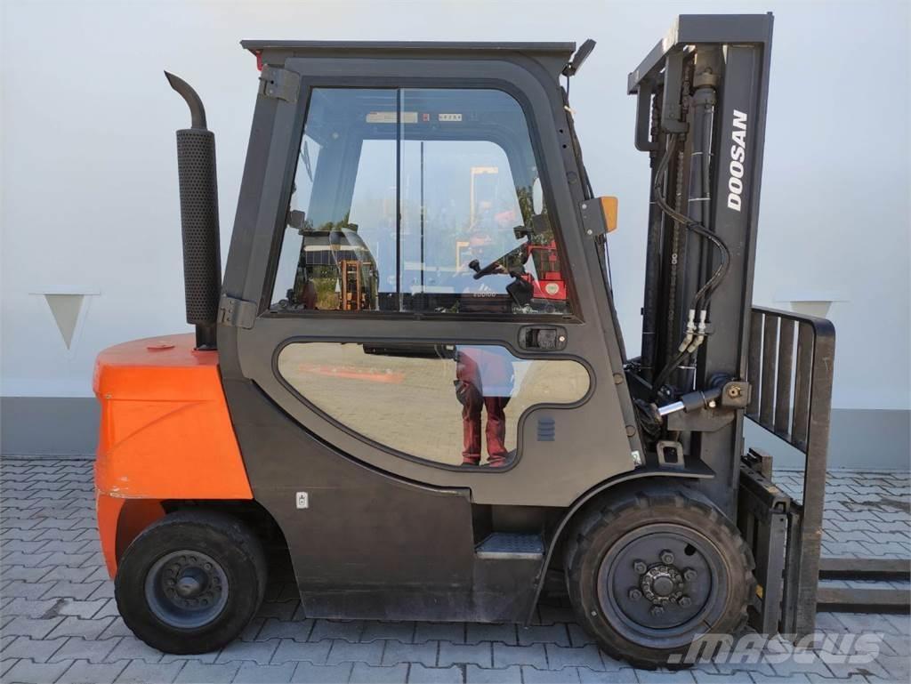 Doosan D30 GP Diesel Forklifts