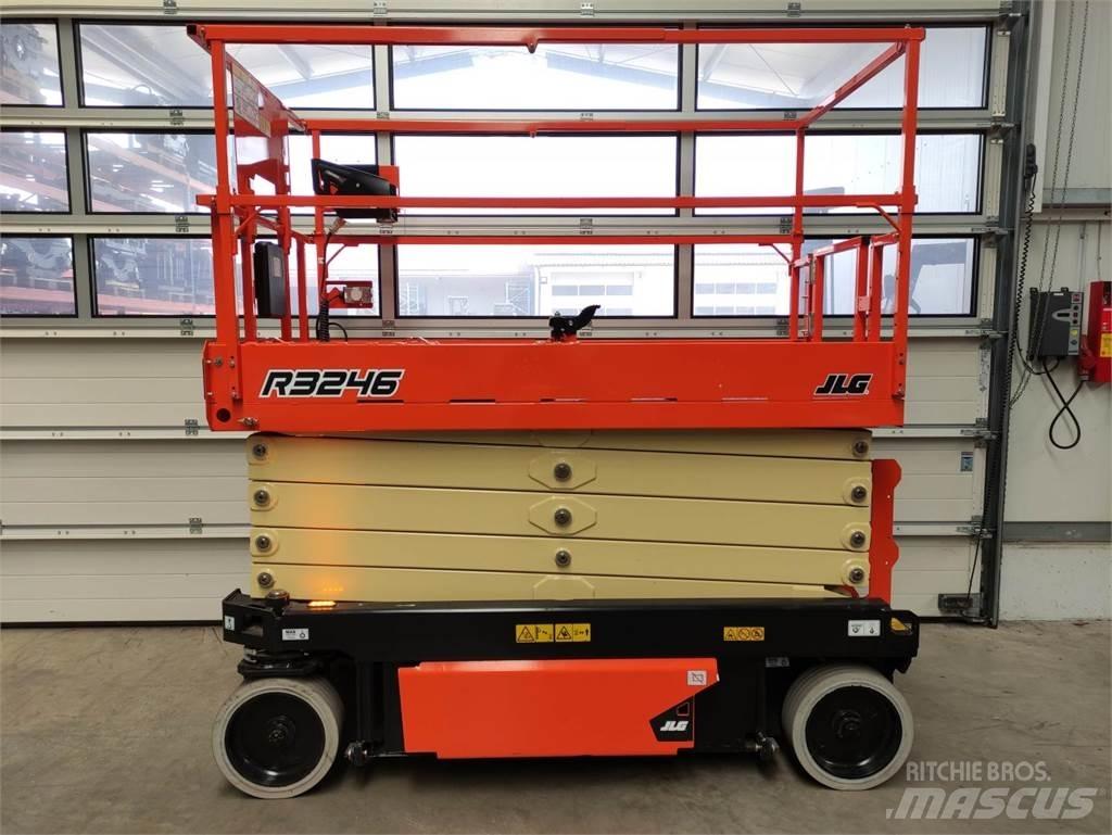 JLG R3246 Scissor Lifts