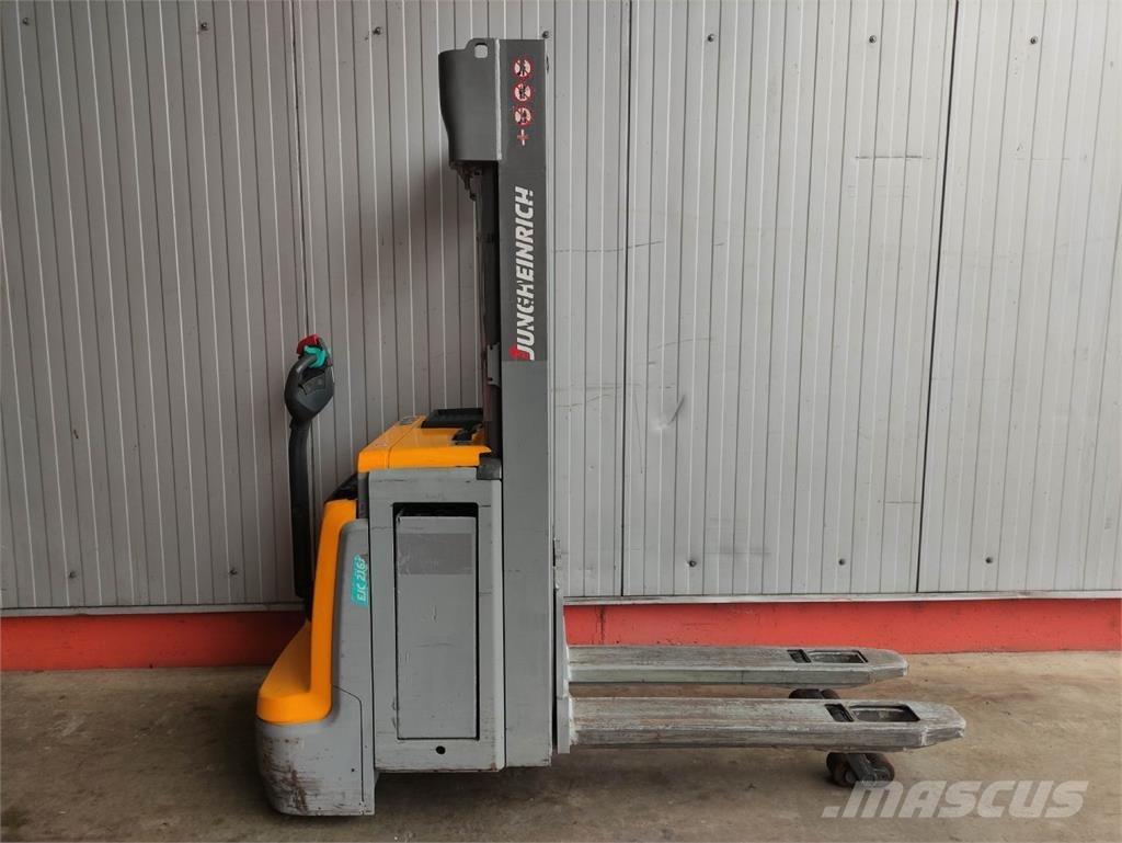 Jungheinrich EJC 216 Z Pedestrian stacker