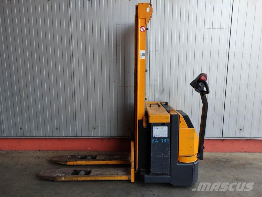 Jungheinrich EJC A12.5 G Pedestrian stacker