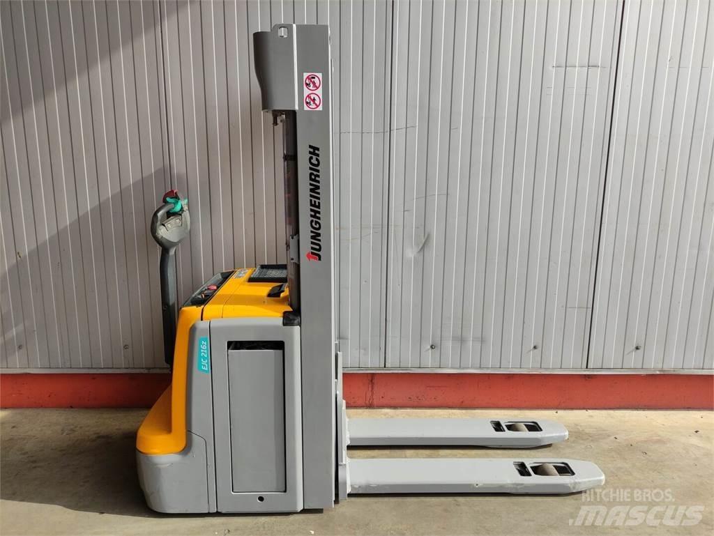 Jungheinrich EJC216z Pedestrian stacker