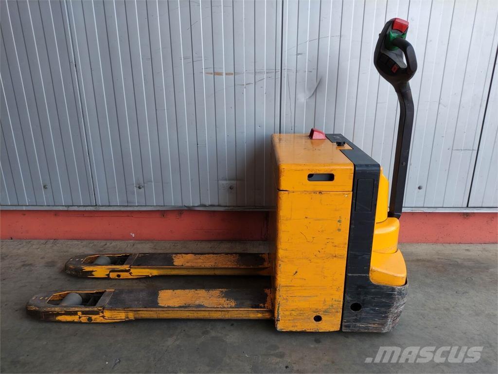 Jungheinrich ELE16G Low lifter