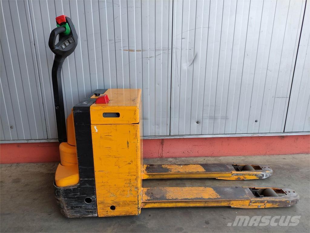 Jungheinrich ELE16G Low lifter