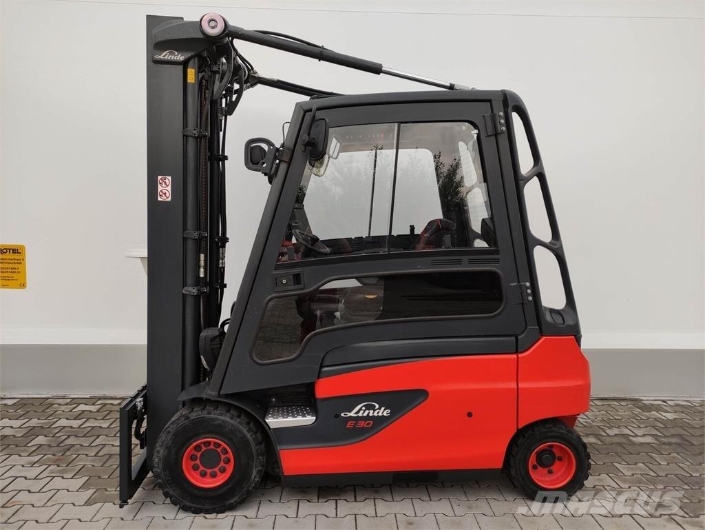 Linde E30L/387 (LACK NEU) Electric Forklifts