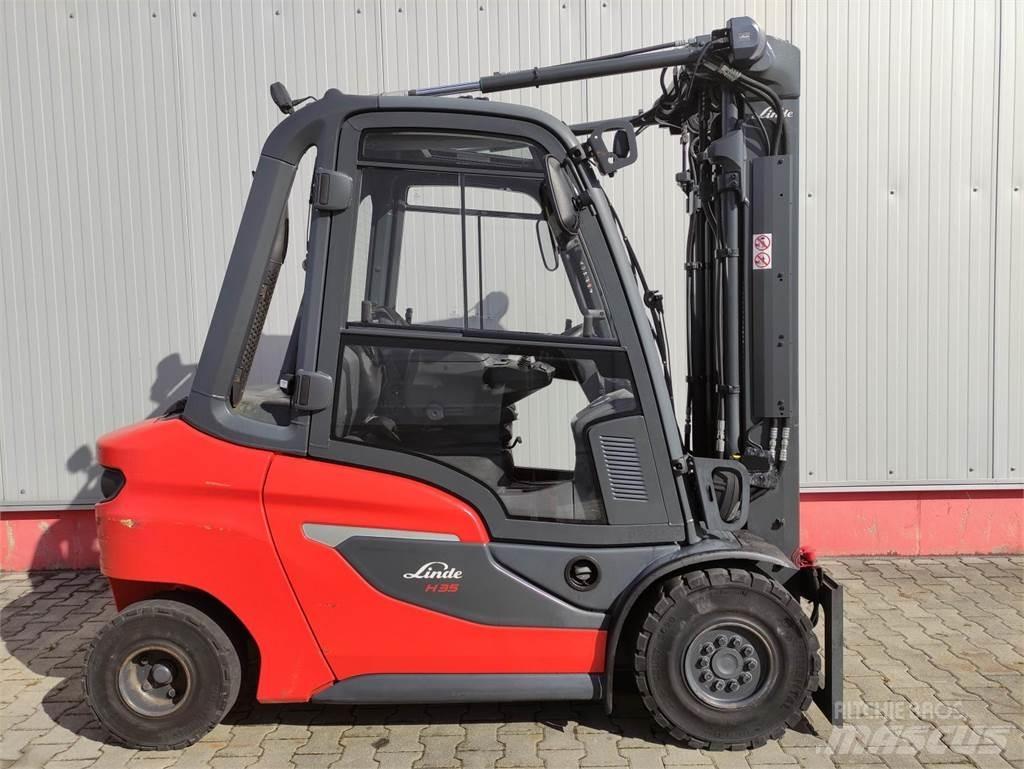 Linde H35-01-120 Diesel Forklifts