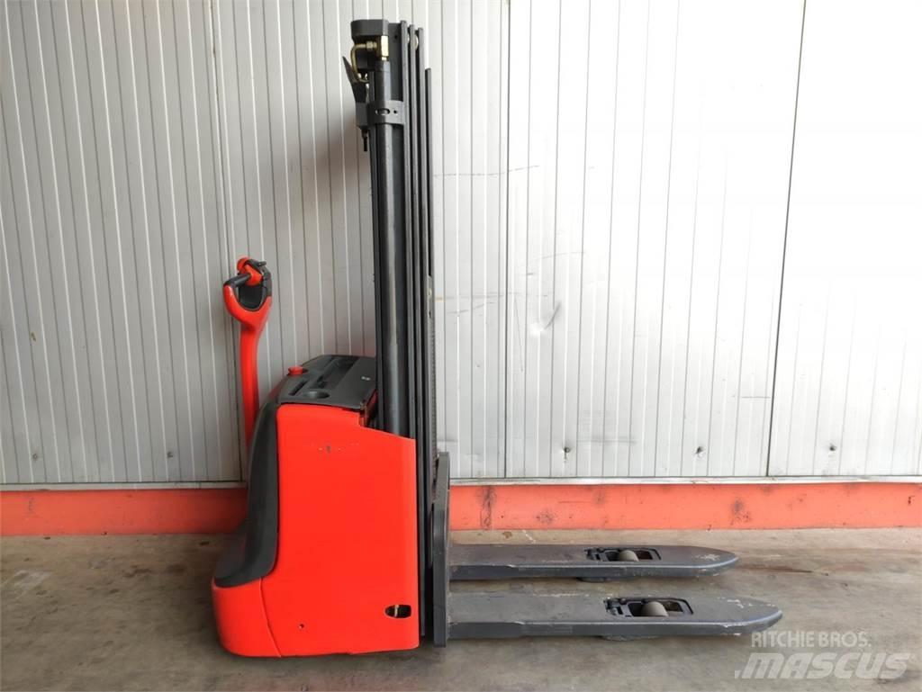 Linde L12i-1172 Pedestrian stacker