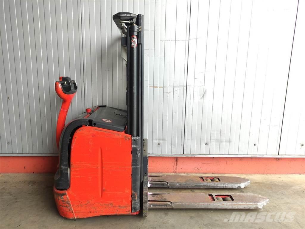 Linde L14-372 Pedestrian stacker