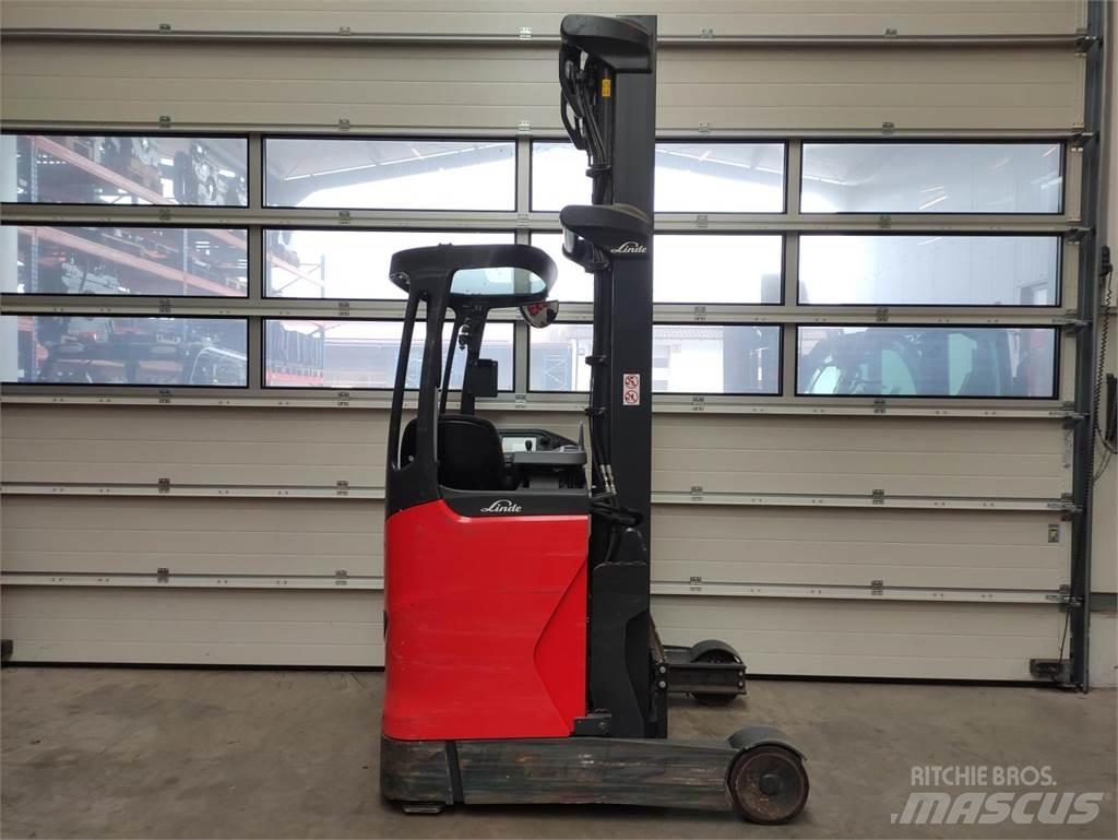 Linde R12B-01-1120 Reach trucks
