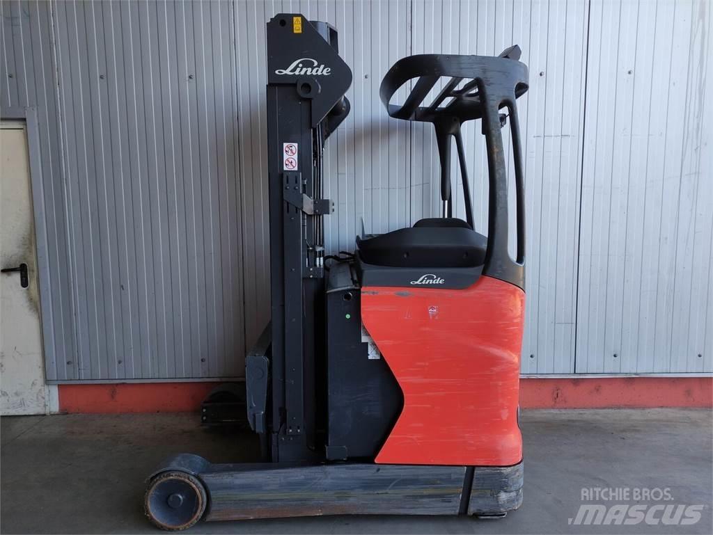 Linde R16N-01-112 Reach trucks