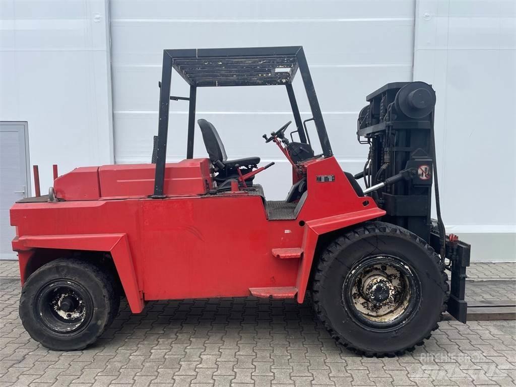  O&amp;K V80 Diesel Forklifts