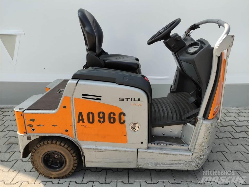 Still LTX-70 Tow Trucks / Wreckers