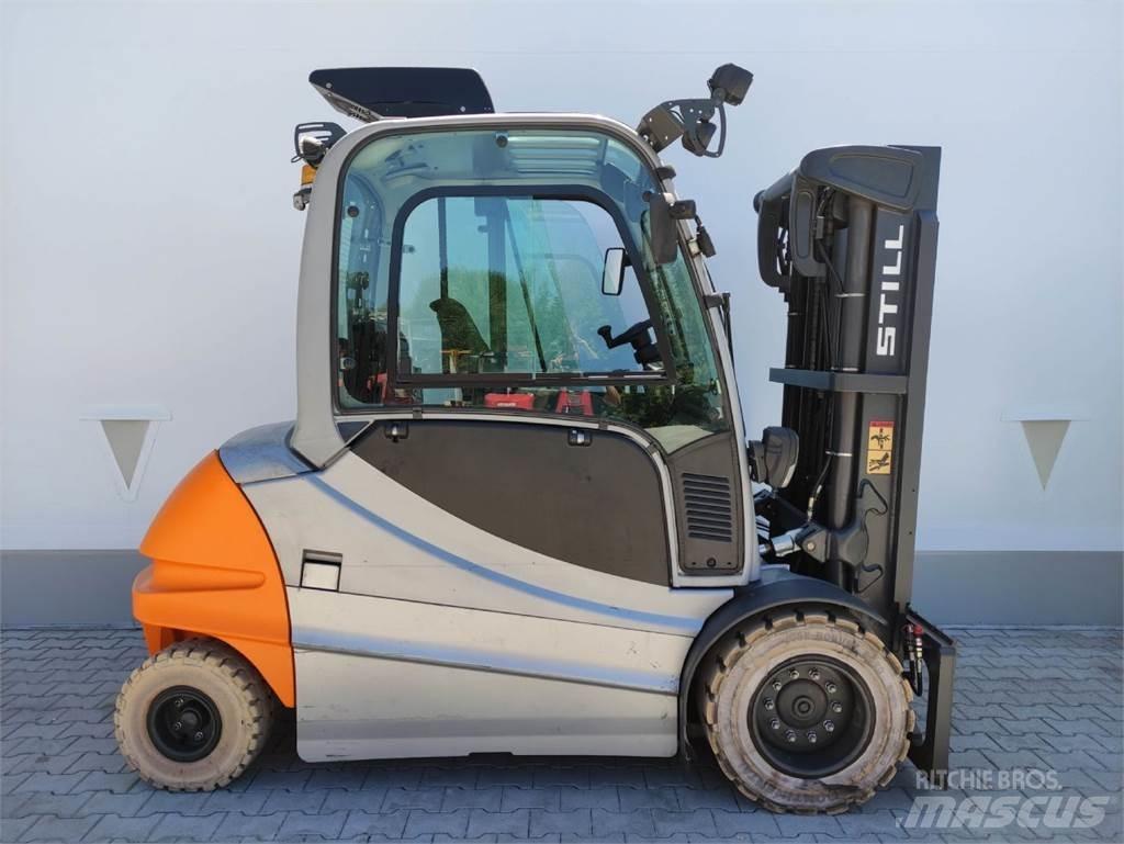 Still RX60-50/600 Electric Forklifts