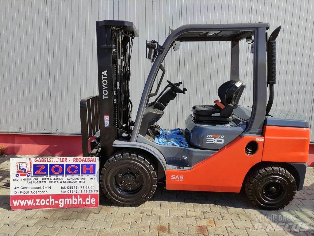 Toyota 52-8FDF30 Diesel Forklifts