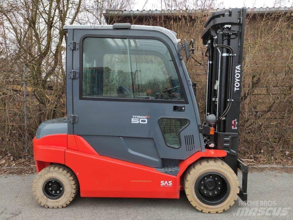 Toyota 8FBMT50 Electric Forklifts