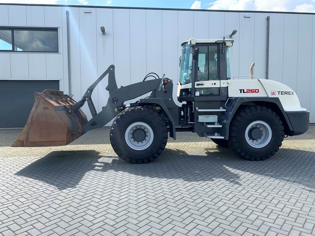 Terex TL260 Loader with Bucket